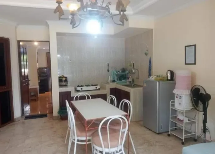 Villa Lippo Pantai Carita 9